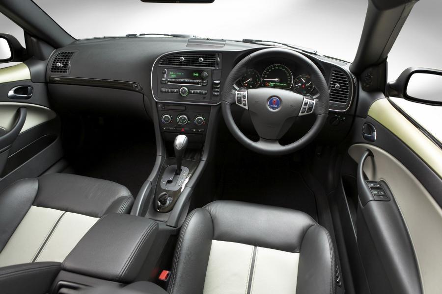  Saab 9-3 Aero Convertible 2008 года  (UK) (фото 4 из 19)
